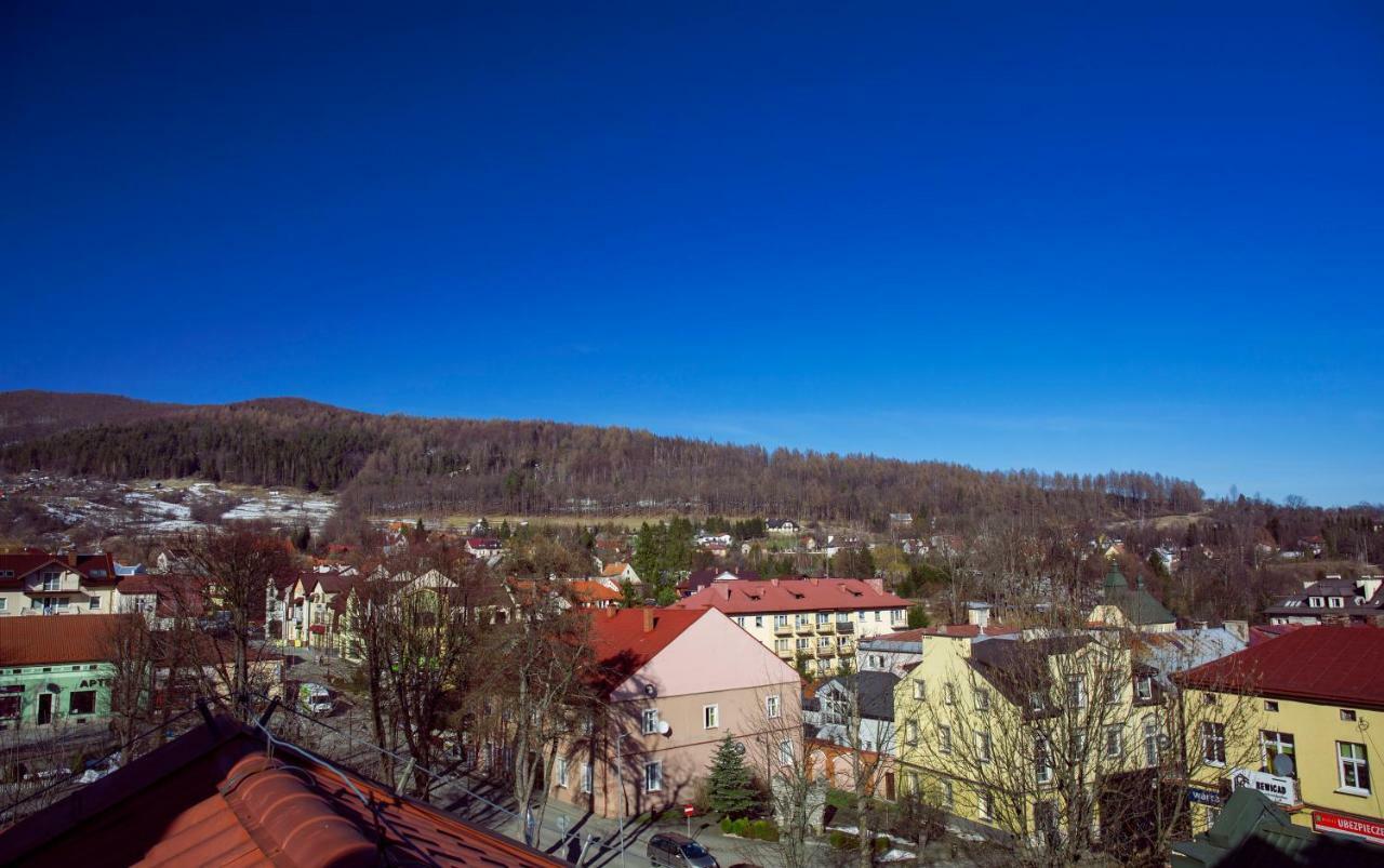 Apartament W Rynku Ustrzyki Dolne Exterior foto